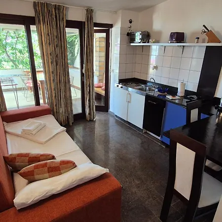 Trogir Apartments 4 Rooms *