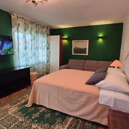 Trogir Apartments *