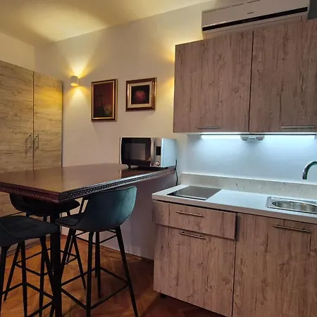 Trogir Apartments *