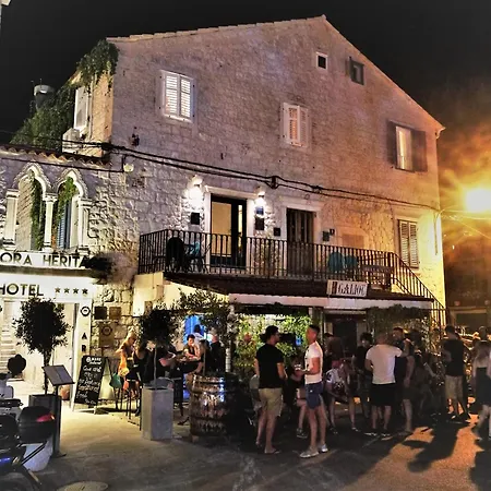 Heritage Bella Vista House *